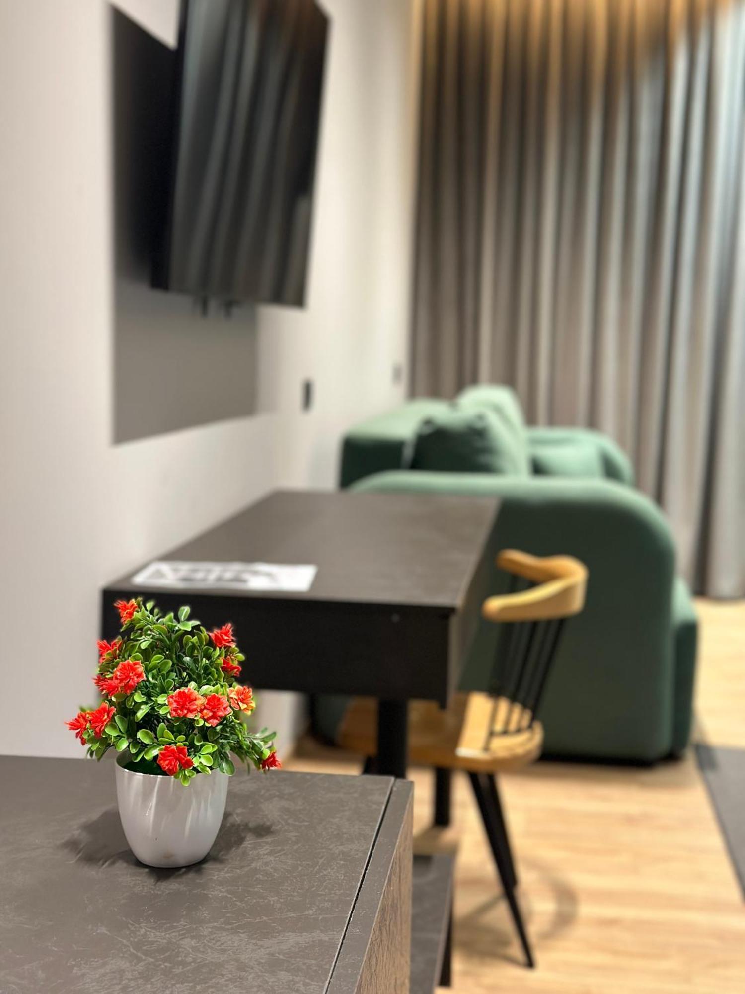 The Roots Boutique Hotel Shkodër Dış mekan fotoğraf